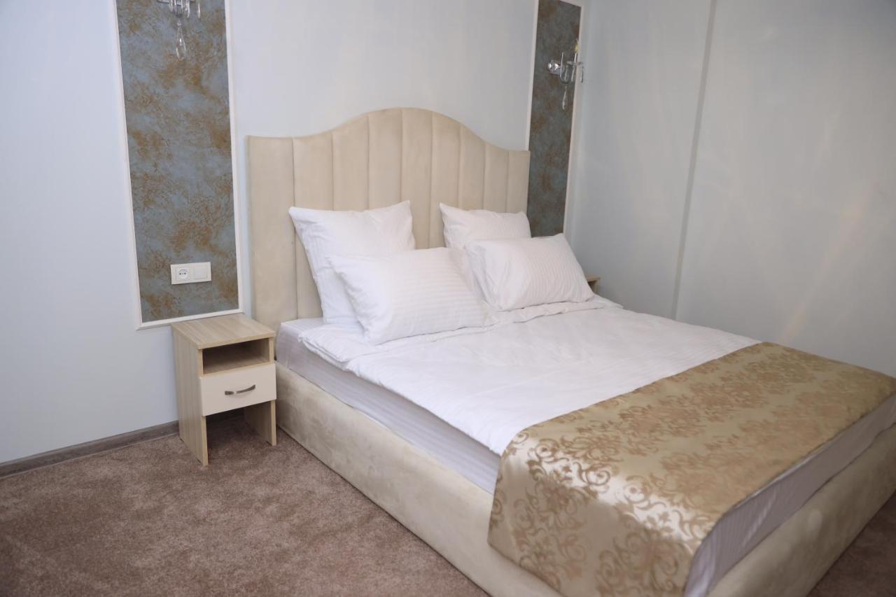 יירבאן Delin Hotel And Tours מראה חיצוני תמונה