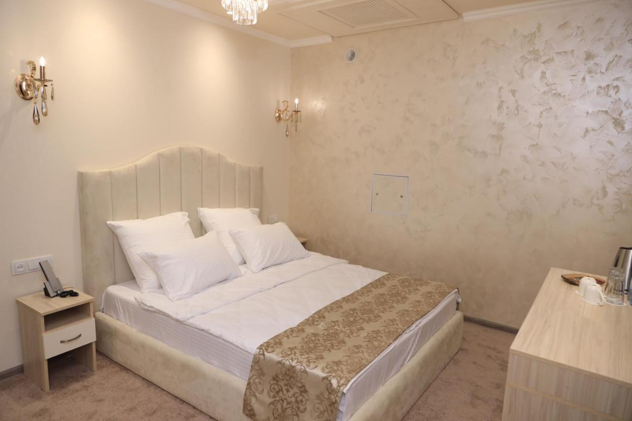 יירבאן Delin Hotel And Tours מראה חיצוני תמונה