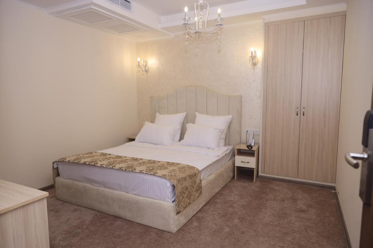 יירבאן Delin Hotel And Tours מראה חיצוני תמונה