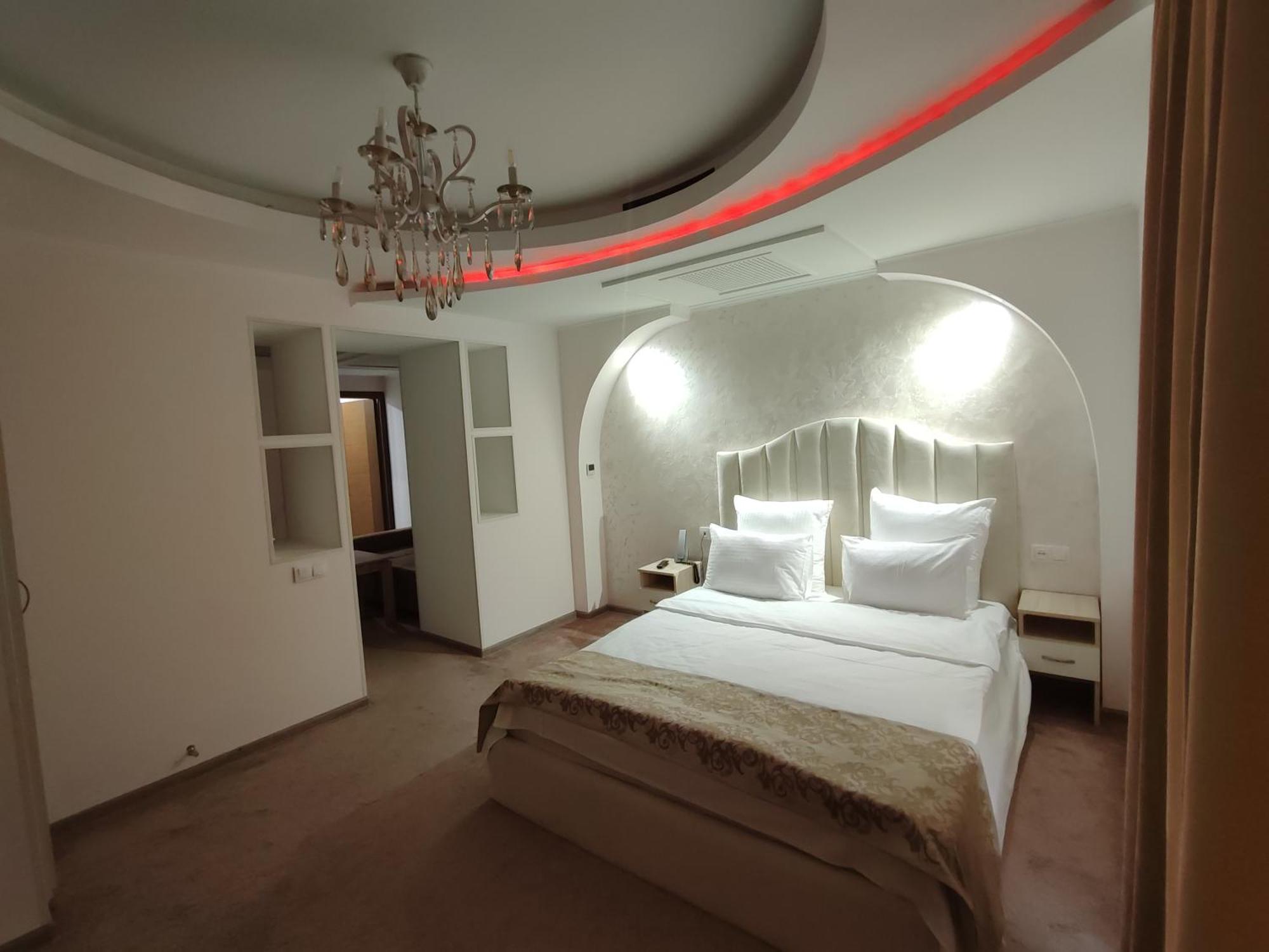 יירבאן Delin Hotel And Tours מראה חיצוני תמונה