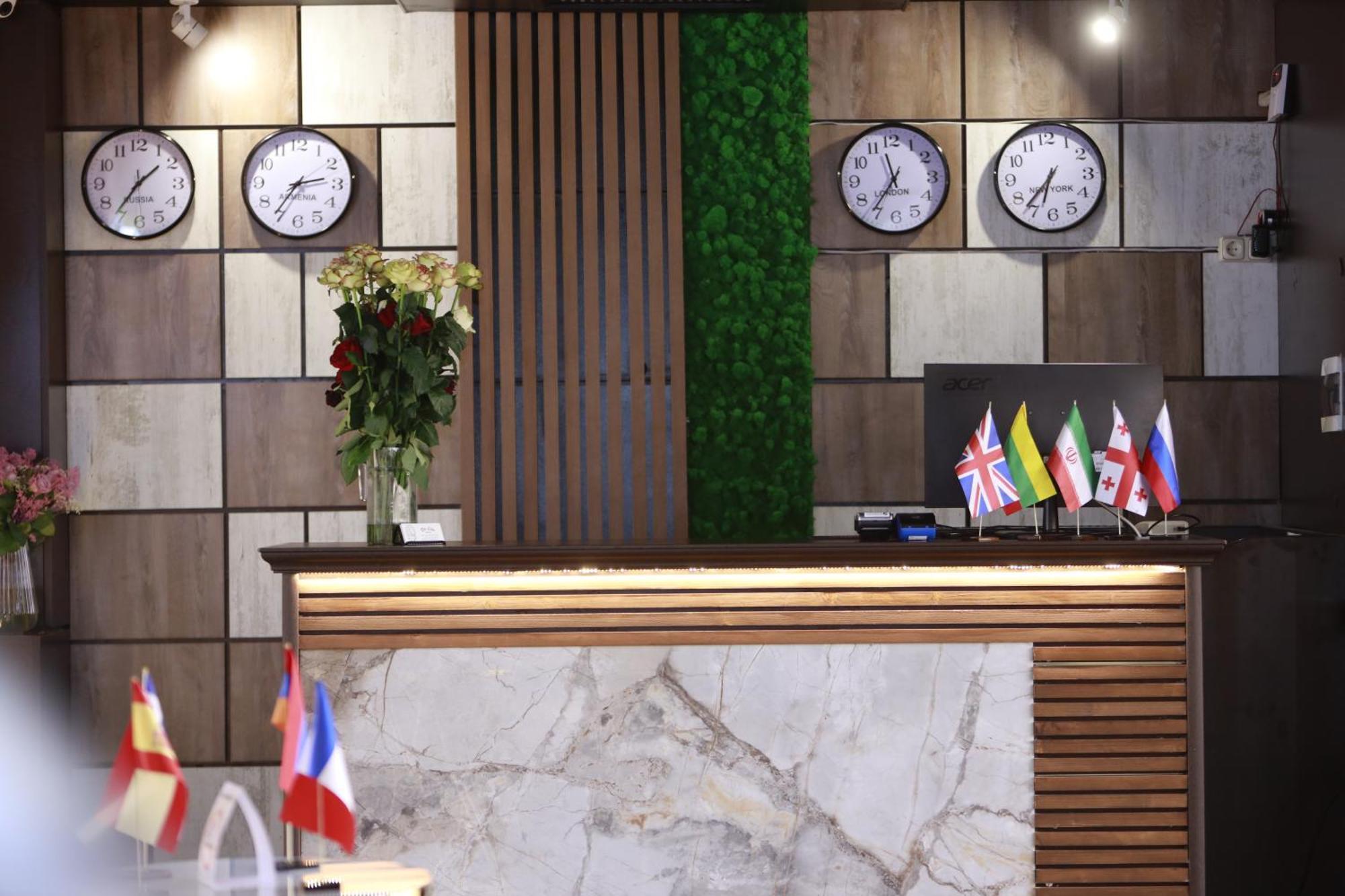 יירבאן Delin Hotel And Tours מראה חיצוני תמונה