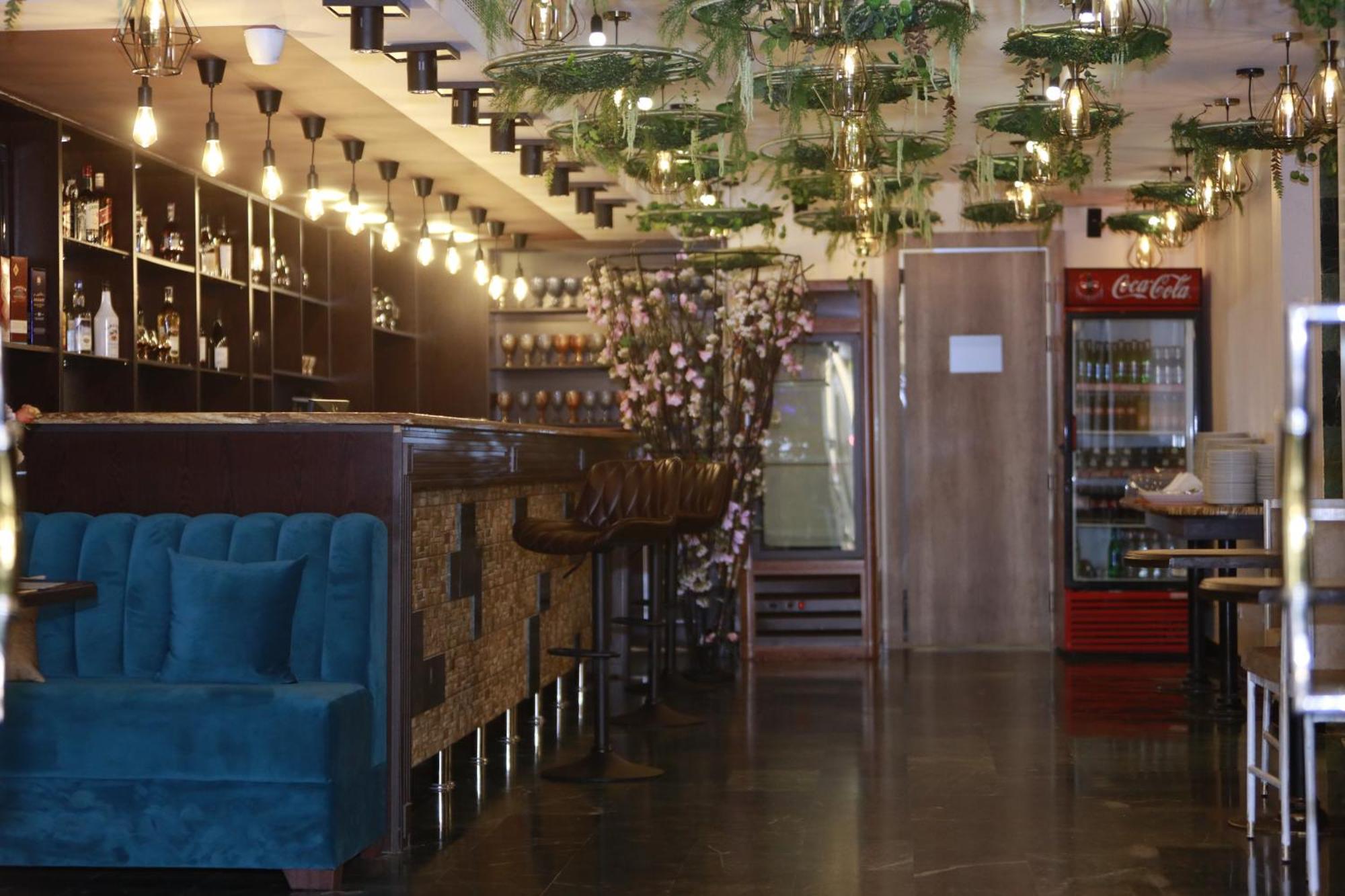 יירבאן Delin Hotel And Tours מראה חיצוני תמונה